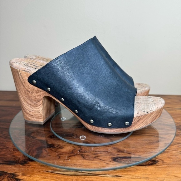 Kork-Ease Danika Platform Sandal - Picture 6 of 16